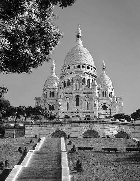 Апартаменты L'Atelier 35 With View Of Montmartre Париж Франция