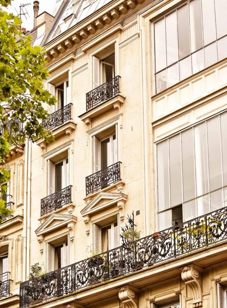 Апартаменты L'Atelier 35 With View Of Montmartre Париж Франция